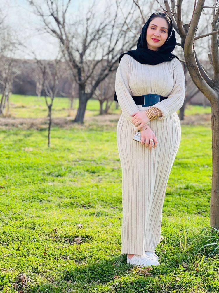 Busty hijabi mom becomes a cuck son's fantasy, beautiful slim thick bbc slut honey, ai deepfake - #6
