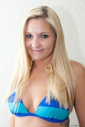 abella noelle hot blonde cum love(AI enhanced) - #12