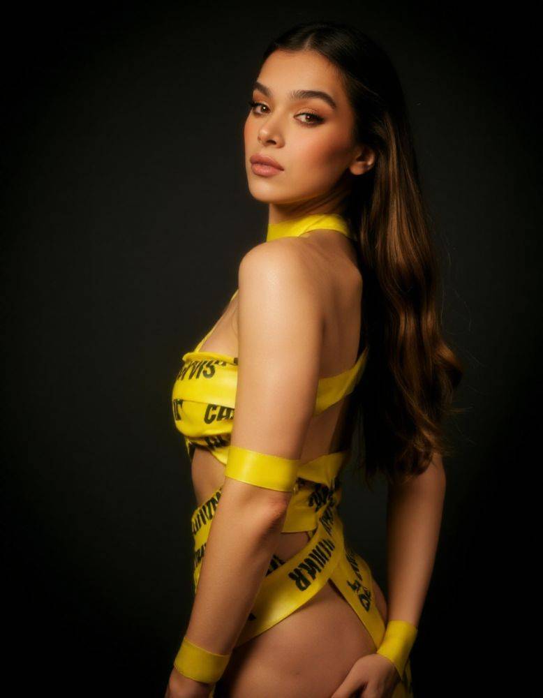 Hailee Steinfeld AI - #3