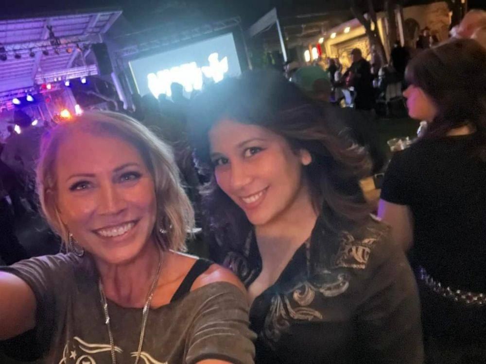 Hot mom and daughters cock trib AI face swap pictures videos - #18