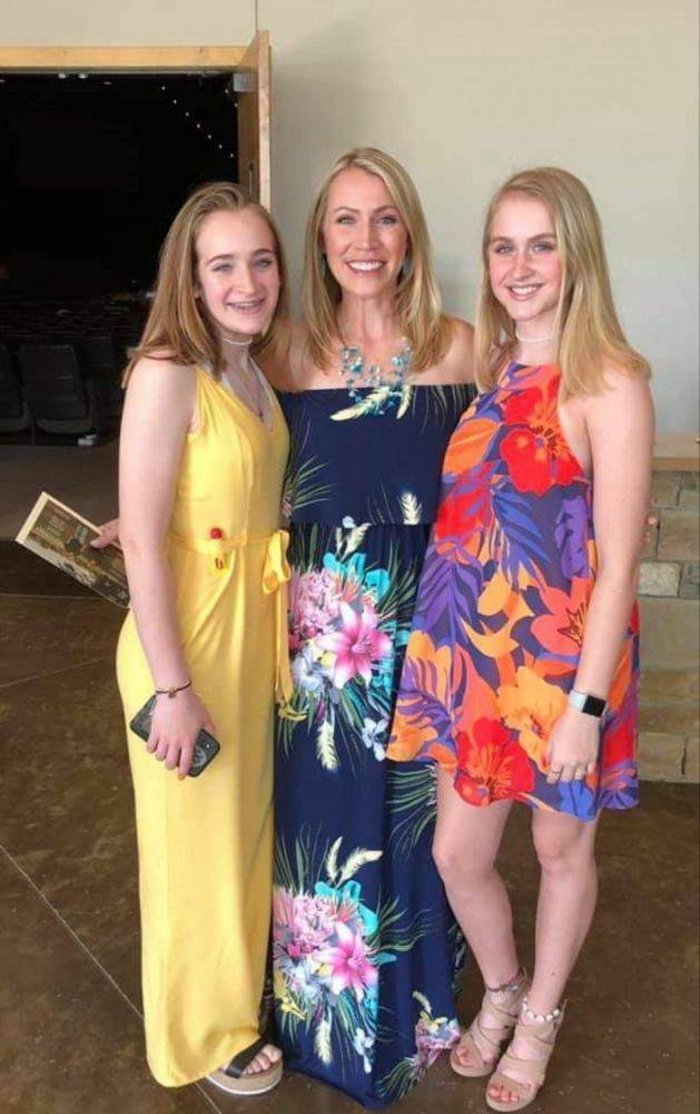 Hot mom and daughters cock trib AI face swap pictures videos - #6