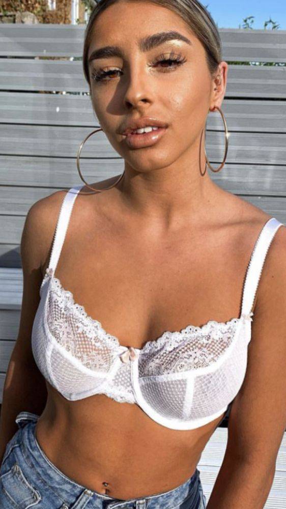 Ai fake nude, dm for a fake edit. - #1