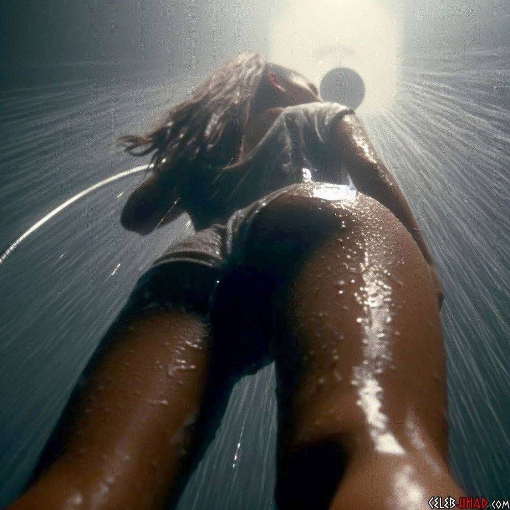 Ariana Grande AI What a luscious Fantasy this would be! Perfect Edging Material ??? - #11