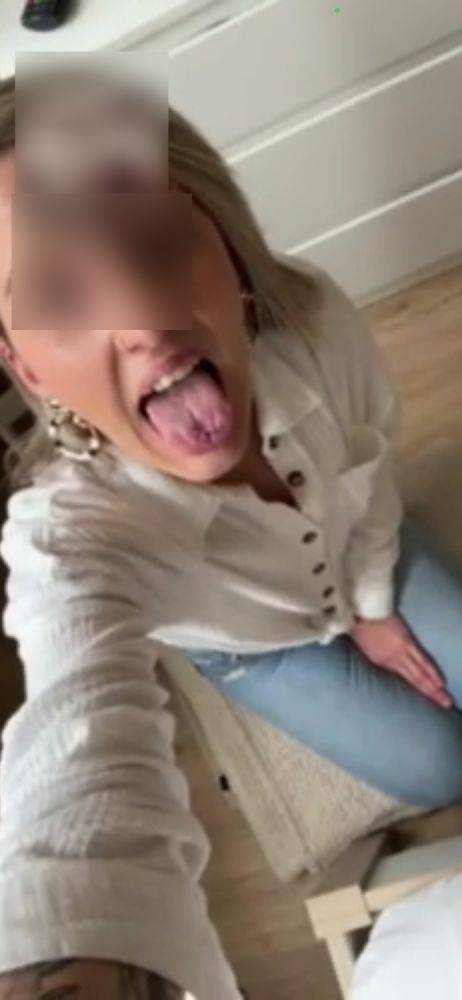 Grosse chienne que j’ai dresser pour me vider les couilles quand je veux sacré soumise ??? - #12