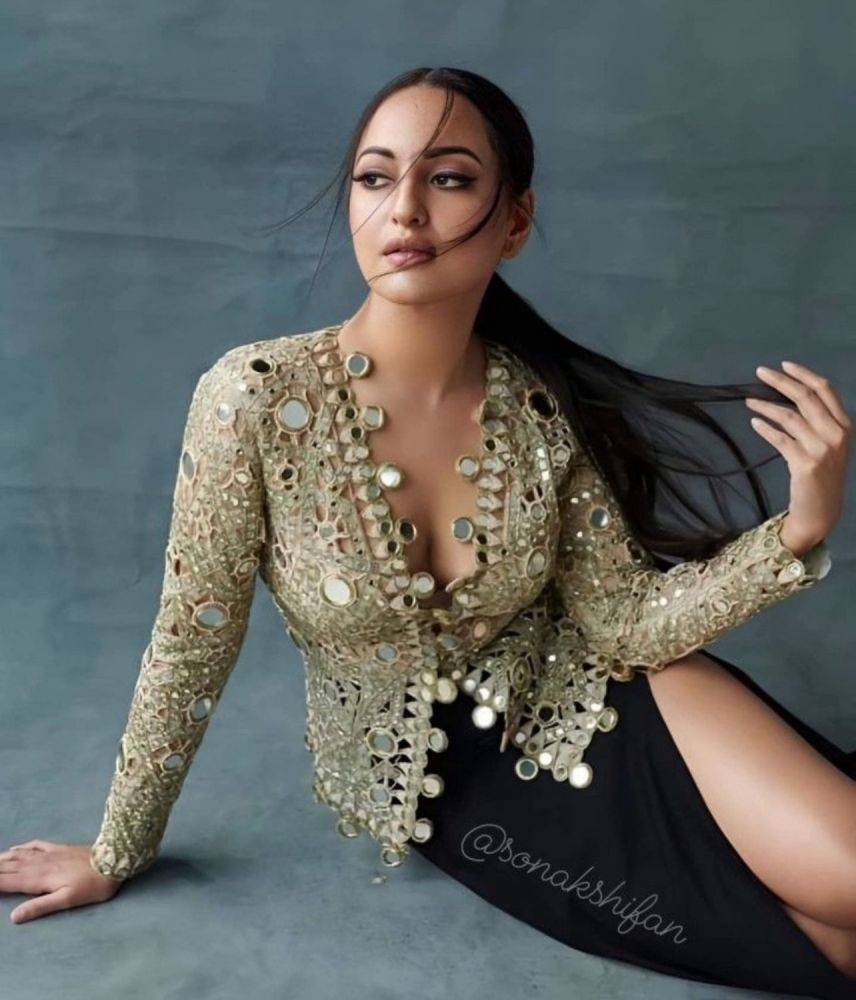 Sonakshi Sinha Bollywood Actress Ai Generated (Not Real) - #8