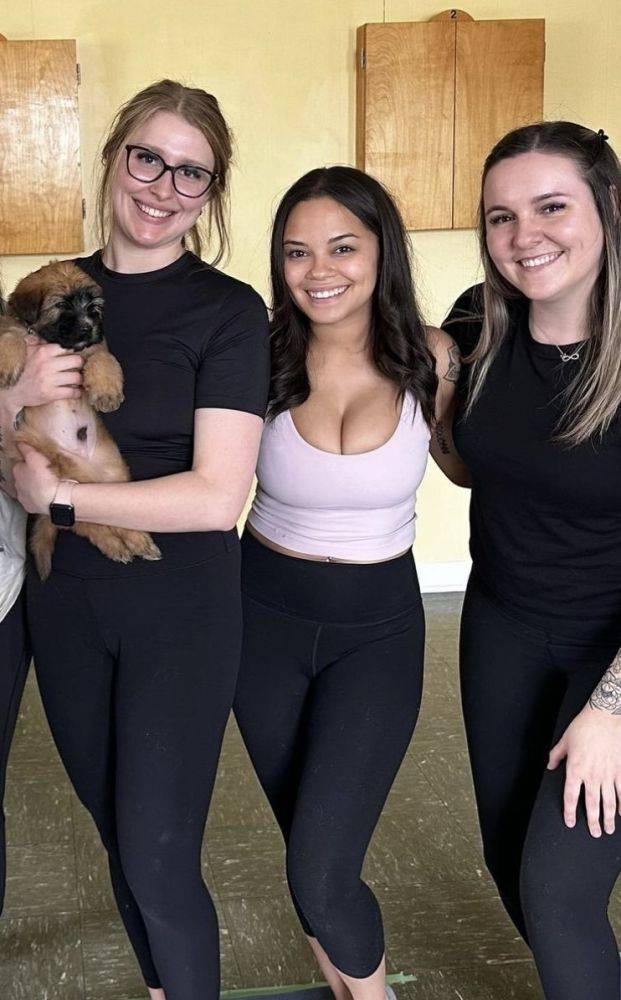 Undressing my buddies girlfriends. Decent AI job - #1