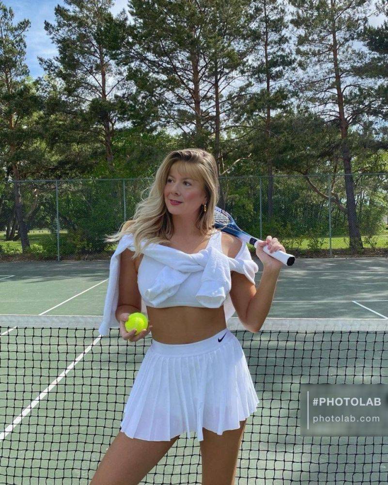 Davina some AI images of her - #3