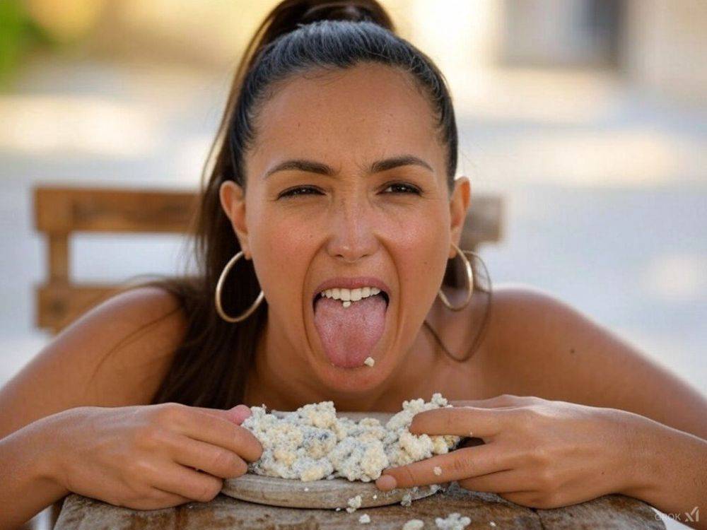 Caterina Balivo and Elettra Lamborghini play with feet and cheese AI - #22