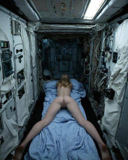 Space Nudes - #21