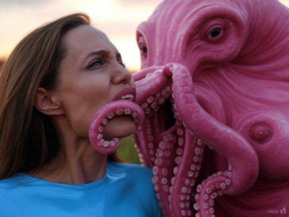 Angelina Ai vs Alien Tentacles - #7