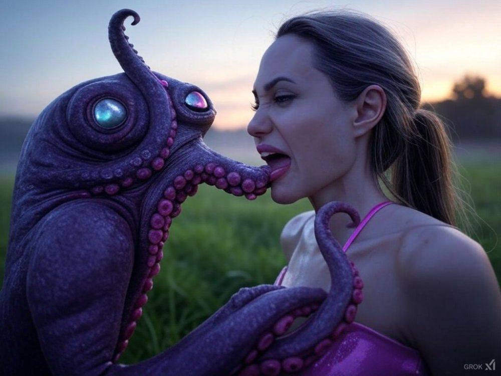 Angelina Ai vs Alien Tentacles - #4