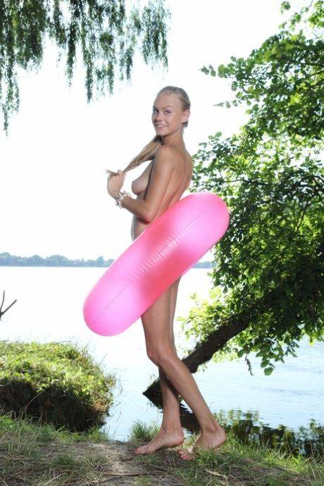 Met Art performed by Nancy A Hot Images - #1