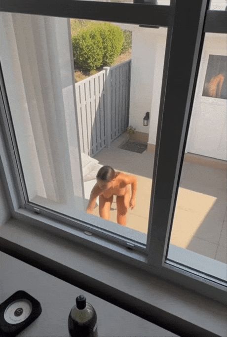 Spying on the neighbourhood pt.2 - #4