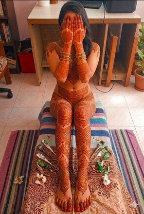 Nude mehndi photography - #6