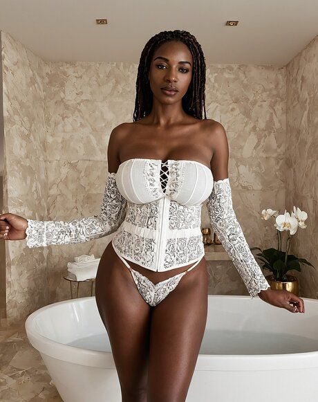 Hot black girl poses totally clothed and totally naked too in her bathroom - #3