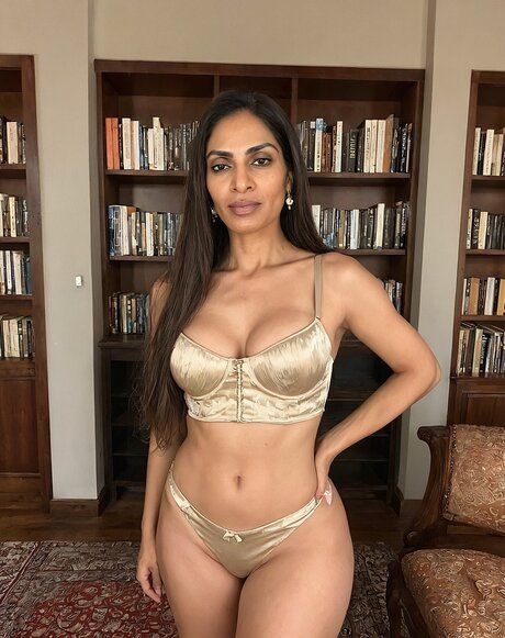 Indian woman with a great body models non nude in a home library - #4