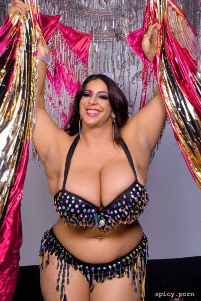 Performing on stage, huge hanging boobs, 34 yo beautiful thick american bellydancer - spicy.porn - Usa on pornintellect.com