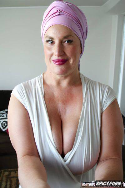 Selfie face, hijab, bbw, pink lipstick, fat granny, look tits - spicy.porn on pornintellect.com