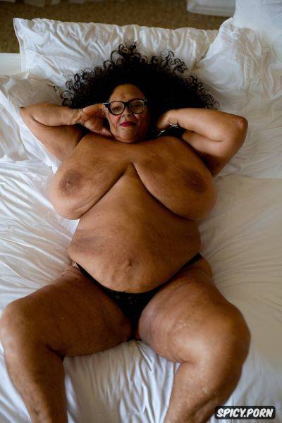 Boobs and glasses 55yo no deformed limbs or body parts full body view close from above in bed - spicy.porn on pornintellect.com