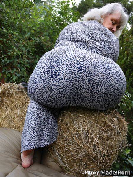 Thick thighs caucasian white hair sitting tight photo woman AI porn - made.porn on pornintellect.com