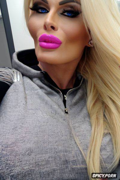 Selfie, blue eyes, thick lip liner, pink lips, chloe sims, blowjob - spicy.porn on pornintellect.com